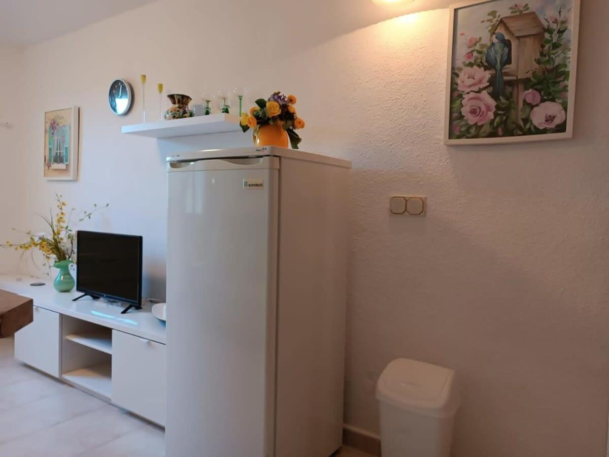 Quaint Ground Floor Apartment With Pool Lb1 Torrevieja Ngoại thất bức ảnh