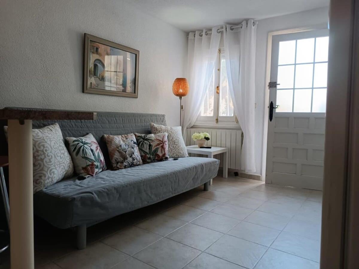 Quaint Ground Floor Apartment With Pool Lb1 Torrevieja Ngoại thất bức ảnh