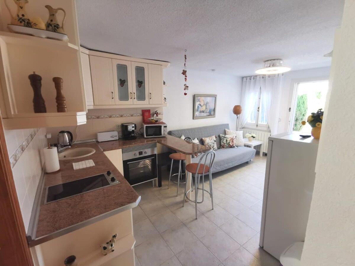 Quaint Ground Floor Apartment With Pool Lb1 Torrevieja Ngoại thất bức ảnh