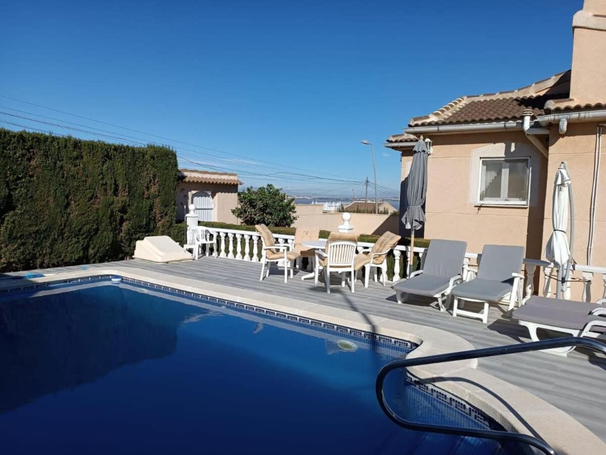 Quaint Ground Floor Apartment With Pool Lb1 Torrevieja Ngoại thất bức ảnh