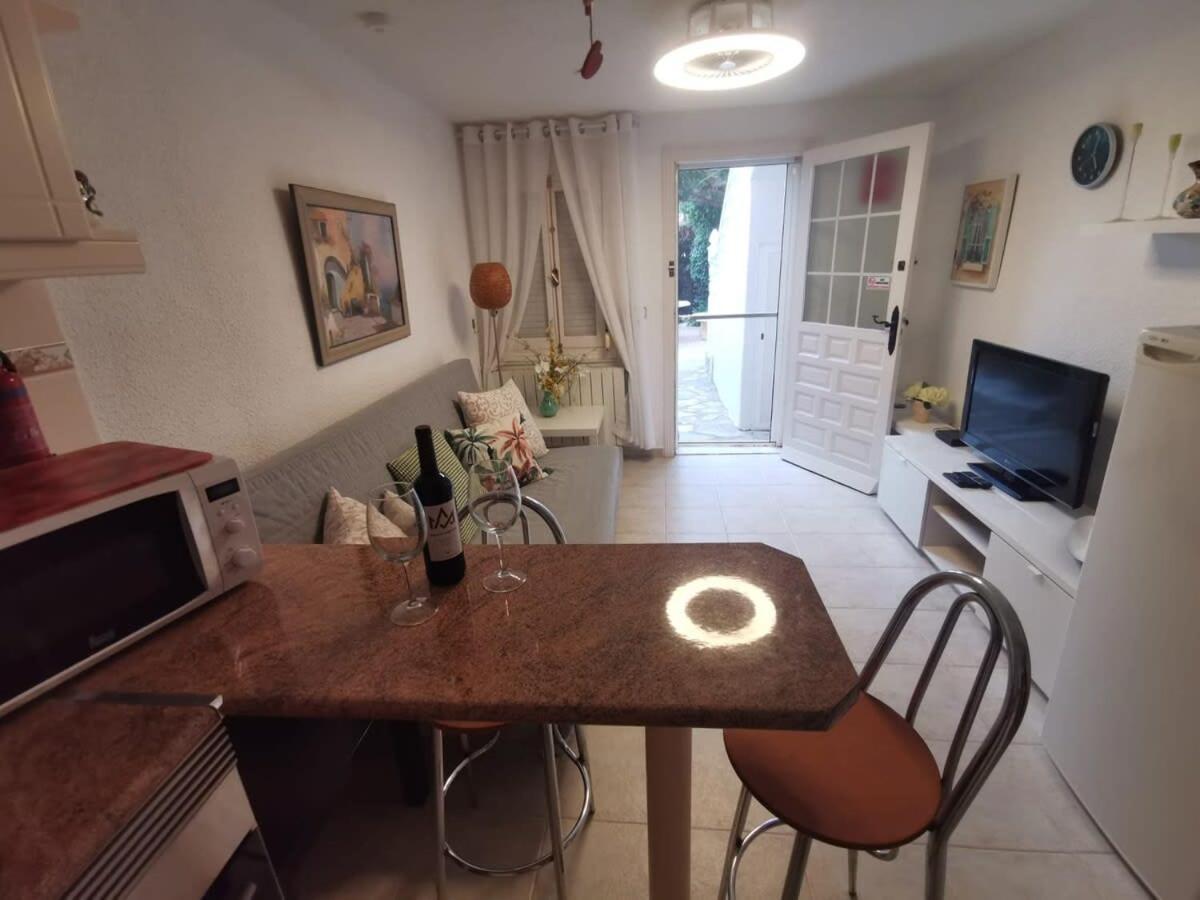 Quaint Ground Floor Apartment With Pool Lb1 Torrevieja Ngoại thất bức ảnh